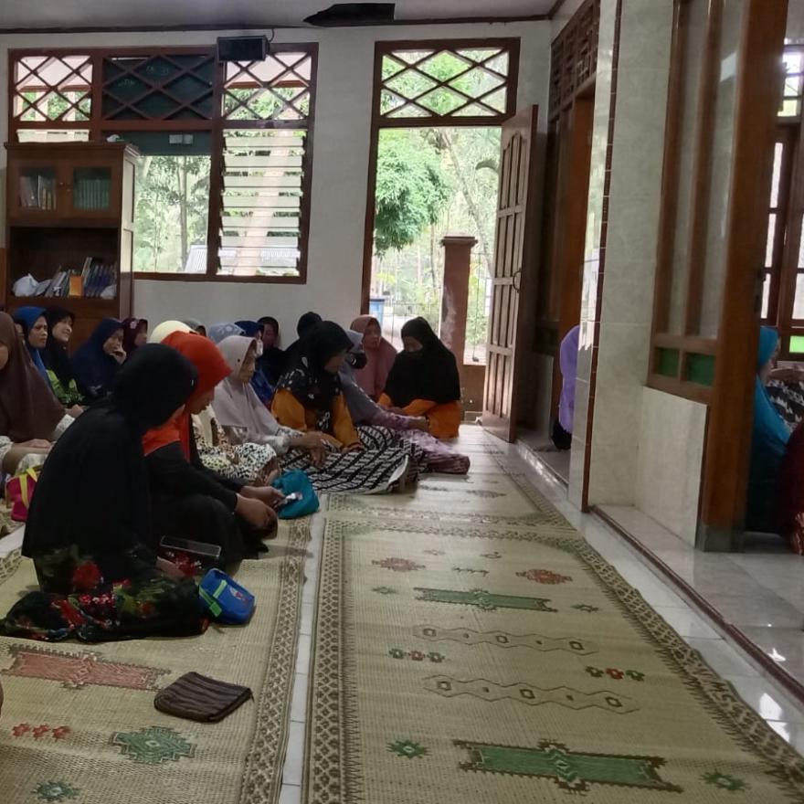 Kegiatan Pengajian Rutin Ahad Pon Padukuhan Anjir